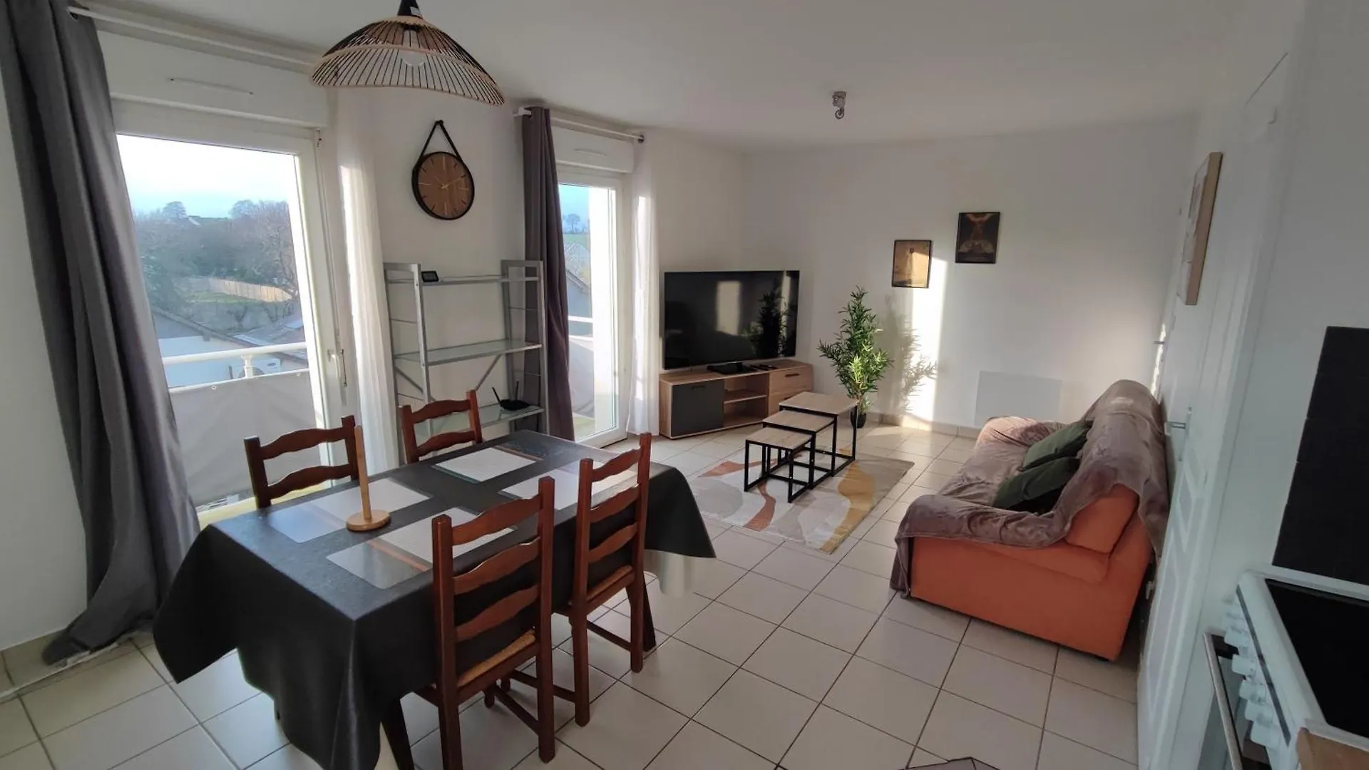 Appartement, Entree Autonome, A Proximite De La Gare Le Theil-de-Bretagne